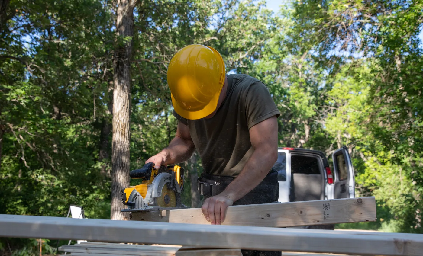 Hand and Power Tool Safety for Workers